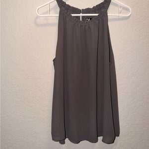 Chic Sleeveless Gray Blouse